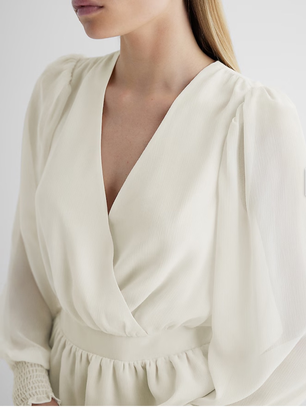 Express V-Neck Smocked Cuff Peplum Top - Picture 5 of 12
